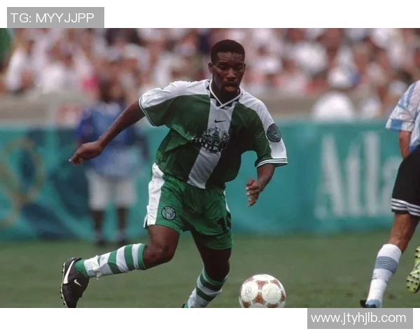 足球巨星风采尽显 经典瞬间美图回顾震撼你我心灵