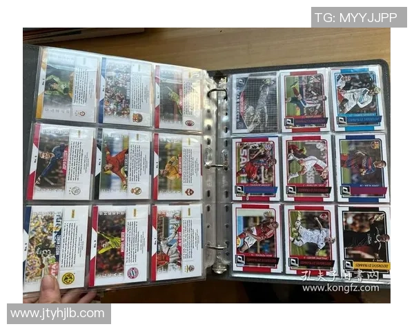 足球球星卡与游戏卡的区别解析及收藏价值对比